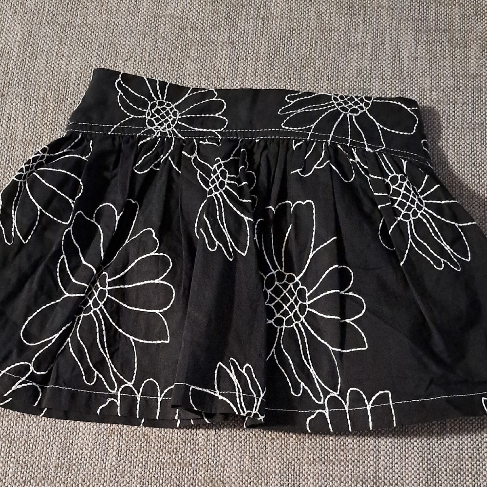 Zara Girls Skirt Black Size 9.